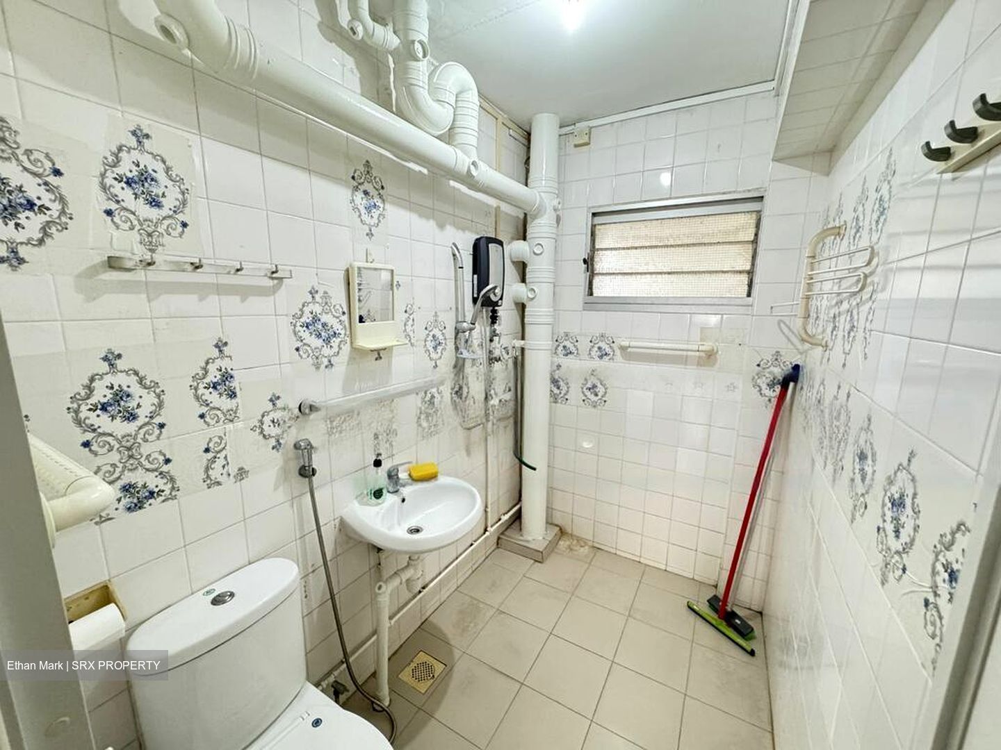 Commonwealth Avenue (D3), Office #473992201